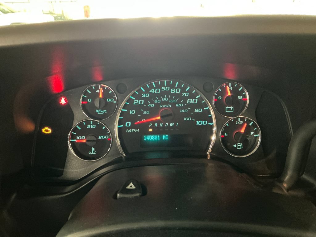 Used 2019 Chevrolet Express 2500 w/ Driver Convenience Package RWD image 20