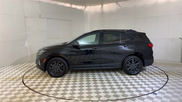 Used 2023 Chevrolet Equinox RS w/ RS Leather Package image 5