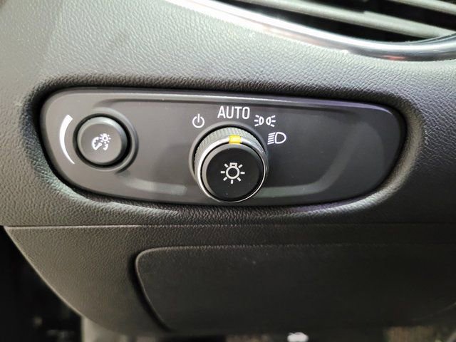 Used 2021 Chevrolet Malibu LT image 48