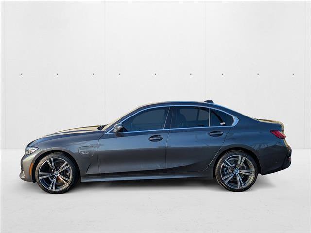 Used 2022 BMW 330e w/ Driving Assistance Package image 9