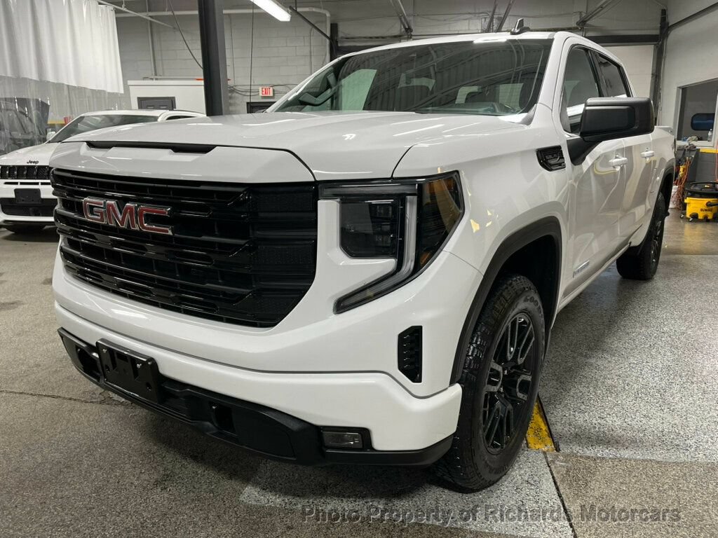 Used 2025 GMC Sierra 1500 Elevation AWD/4WD image 11