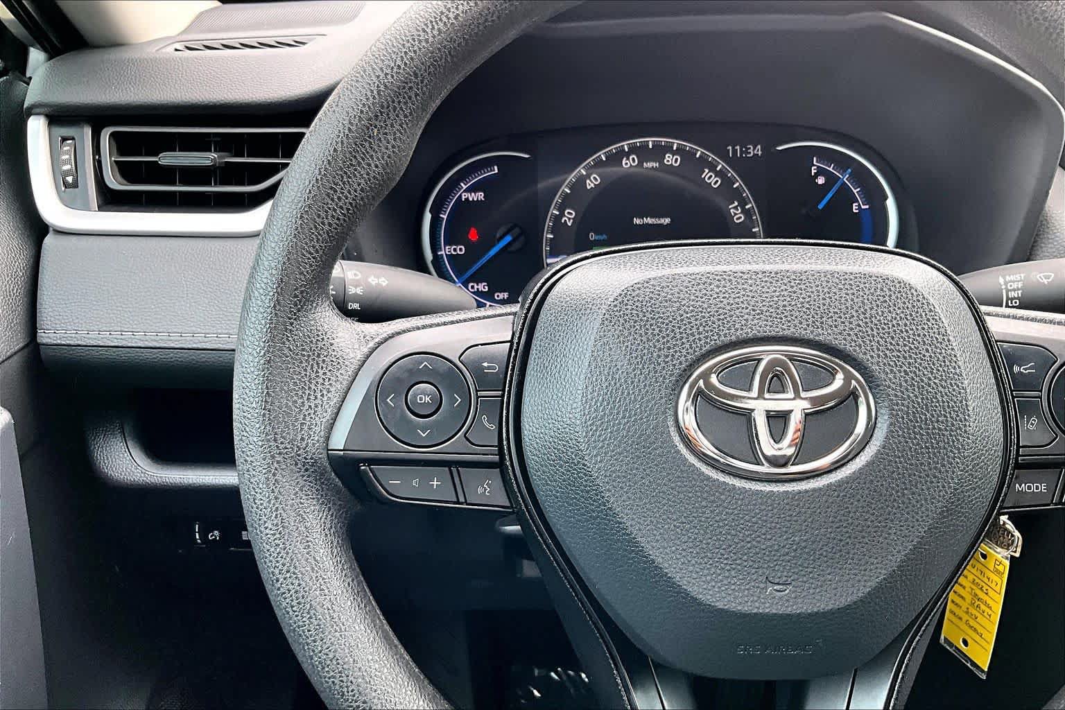 Used 2025 Toyota RAV4 LE AWD/4WD image 23