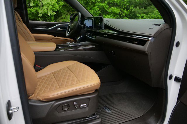 Used 2022 Cadillac Escalade Sport w/ Touring Package AWD/4WD image 50