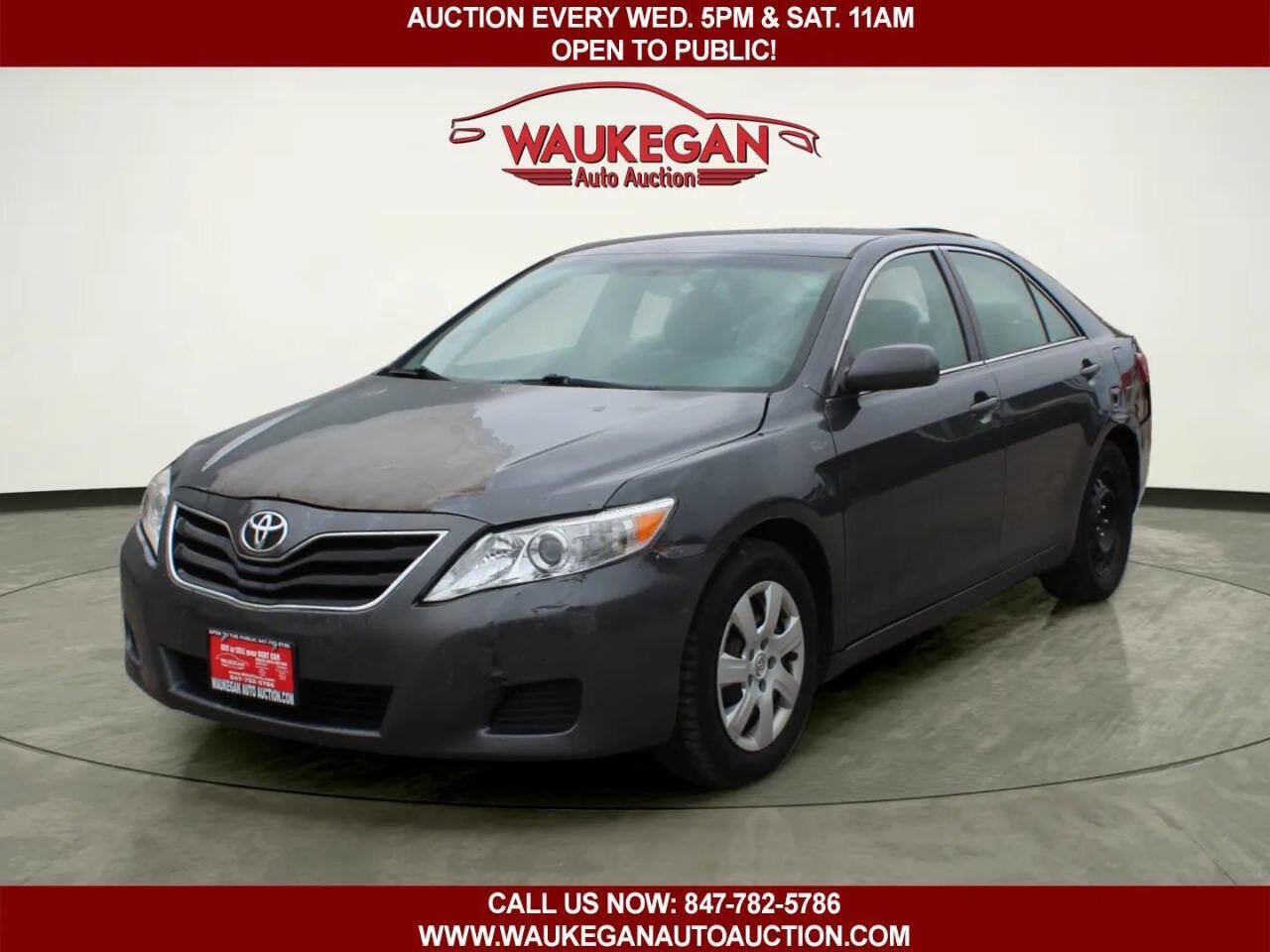 Used 2010 Toyota Camry LE FWD image 1