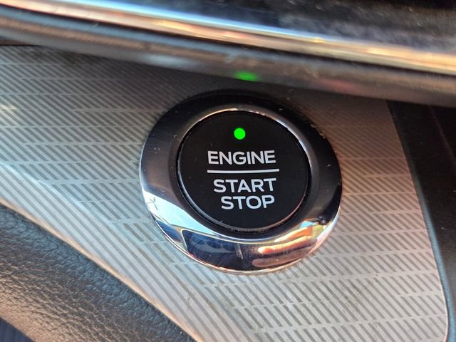 Used 2020 Ford Explorer XLT w/ Equipment Group 202A RWD image 28