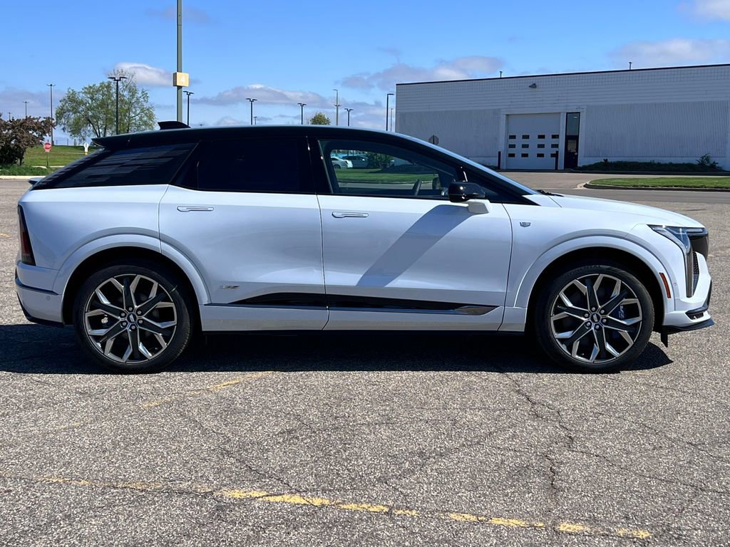New 2026 Cadillac Optiq V AWD/4WD image 43