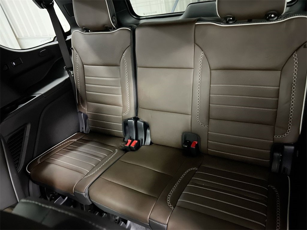 Used 2025 GMC Yukon Denali Ultimate image 30