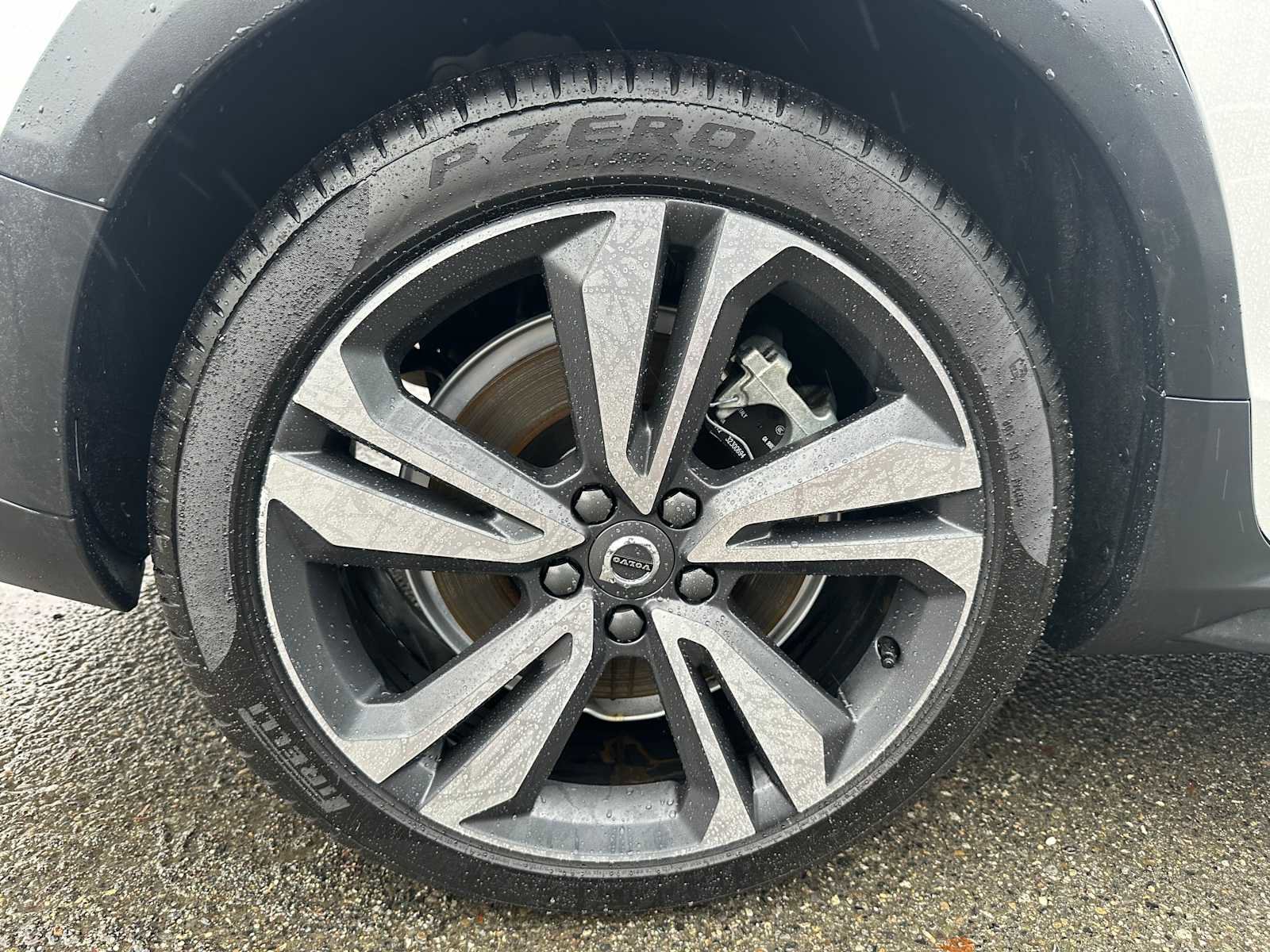 Certified 2025 Volvo V60 B5 Cross Country Plus image 9