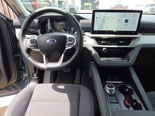 Used 2025 Ford Explorer Active image 7