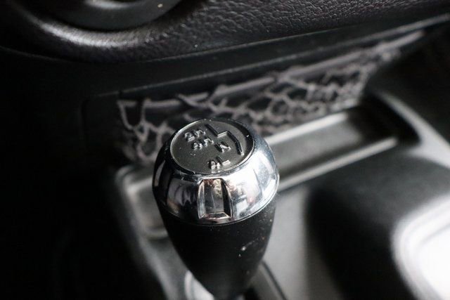 Used 2017 Jeep Wrangler Unlimited Willys image 22