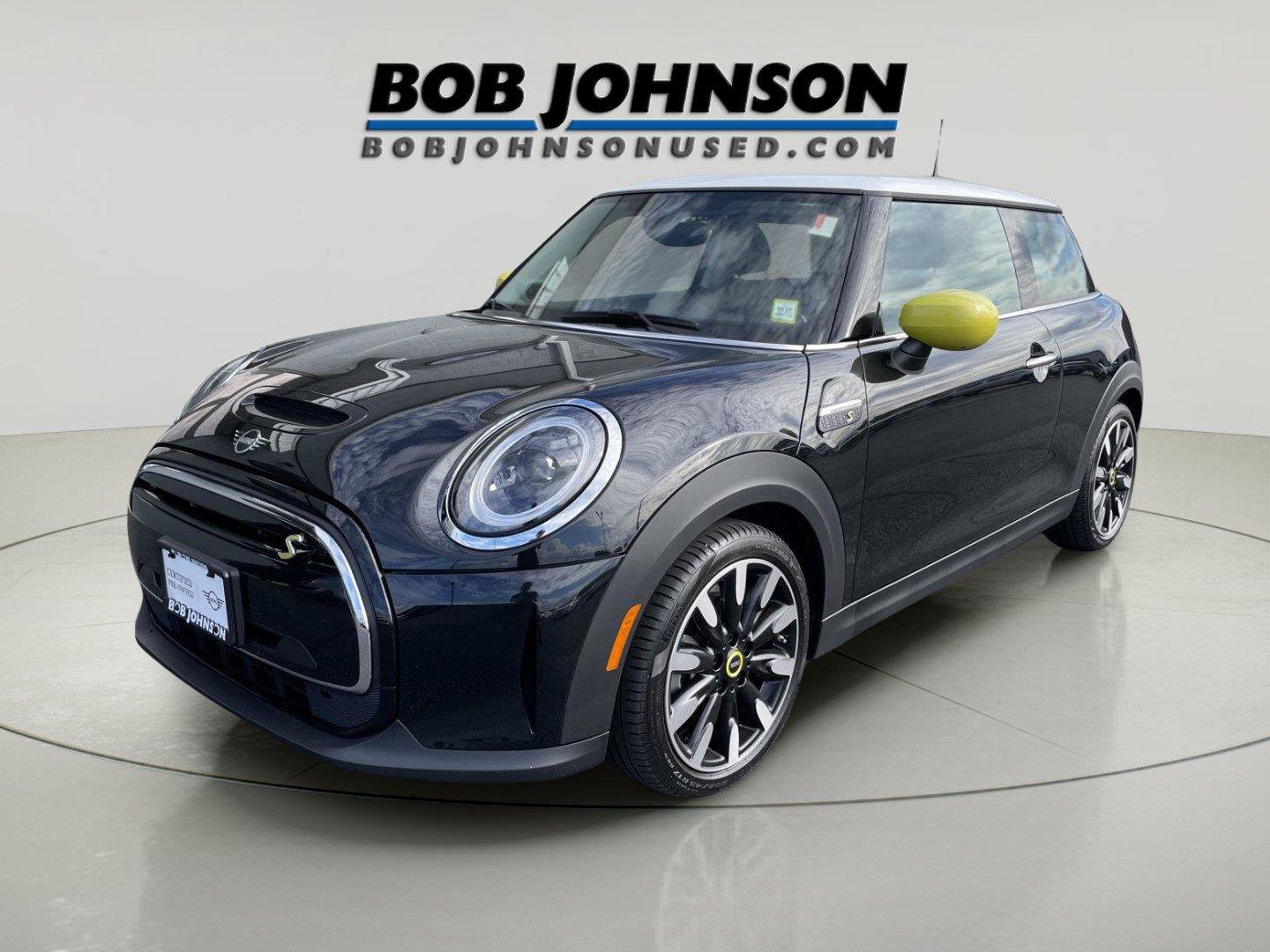 Used 2024 MINI Cooper SE FWD image 3