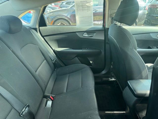 Certified 2021 Kia Forte LXS FWD image 3