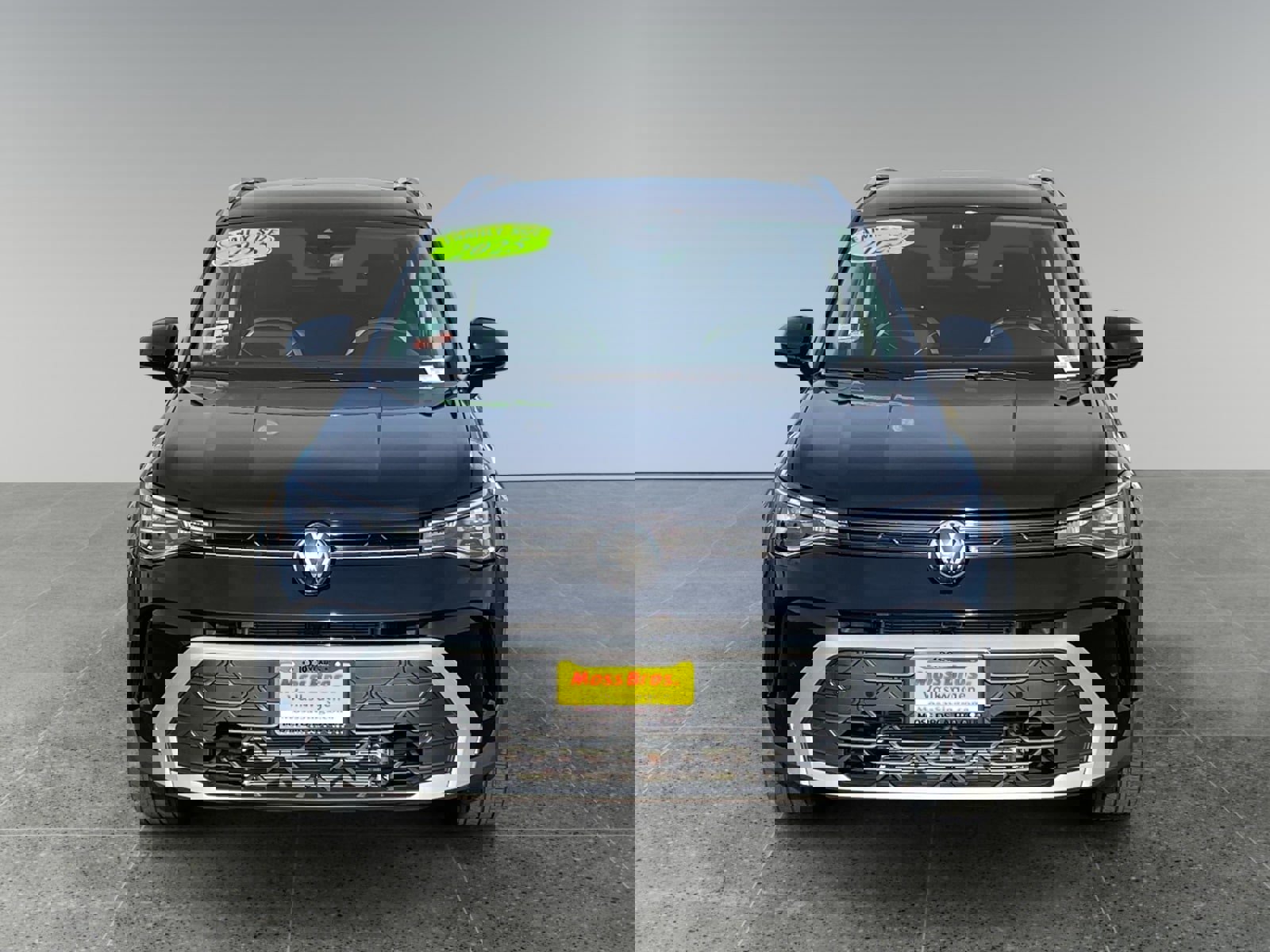 Used 2025 Volkswagen Taos SE image 8