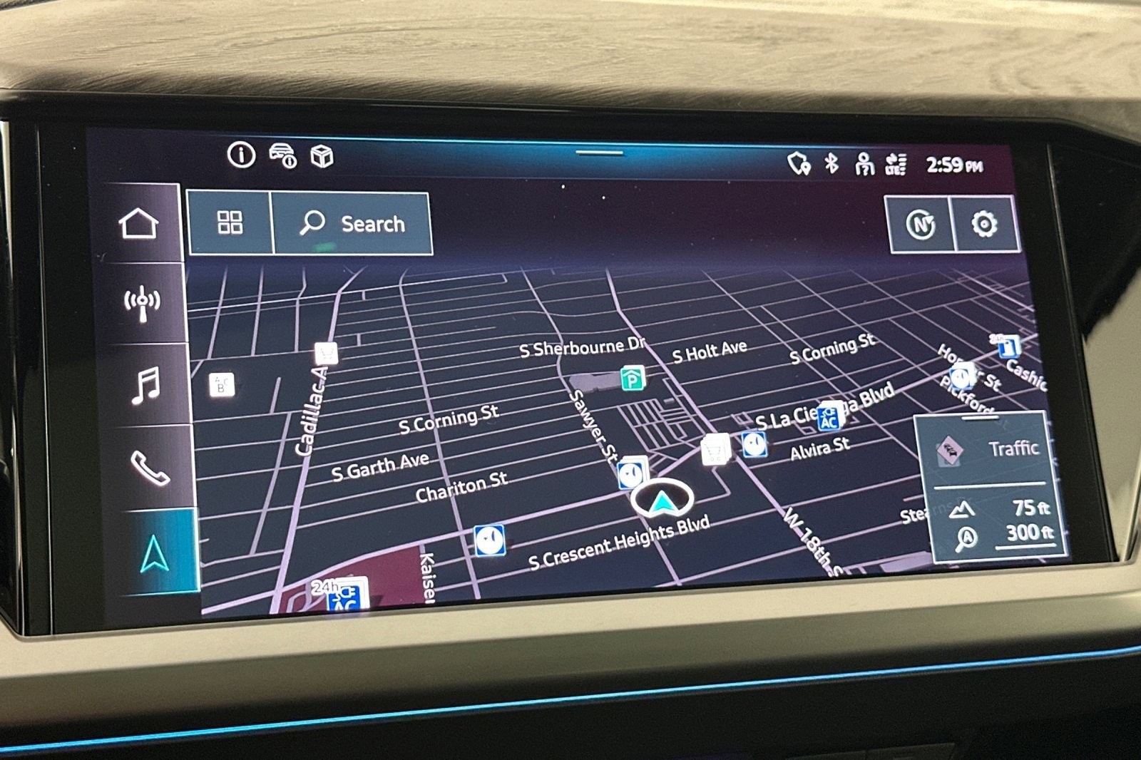 Used 2025 Audi Q4 e-tron Premium Plus image 18