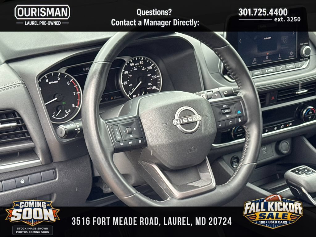 Used 2025 Nissan Rogue SV AWD/4WD image 9