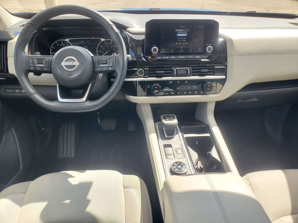 Used 2024 Nissan Pathfinder SV w/ SV Premium Package image 28