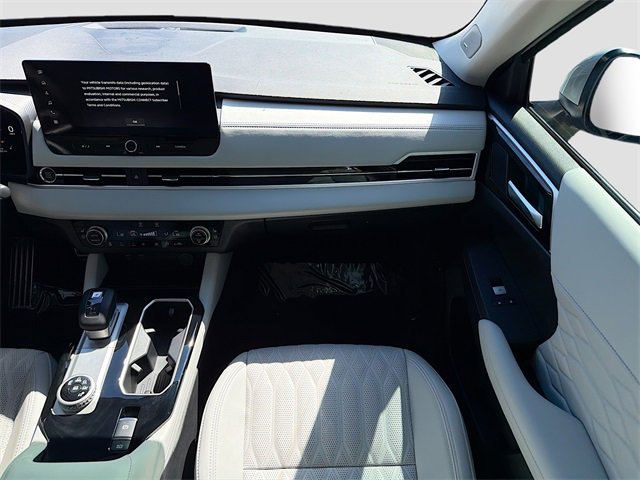 Used 2025 Mitsubishi Outlander SEL image 19