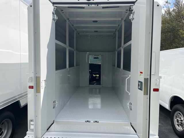 New 2025 GMC Savana 3500 w/ Power Convenience Package RWD image 5