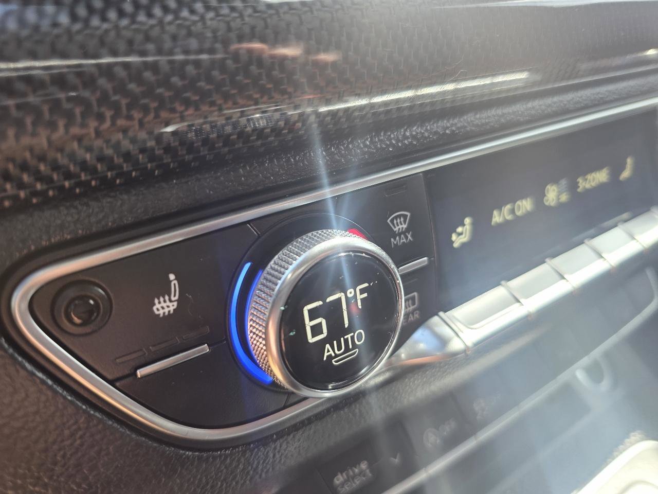 Used 2018 Audi SQ5 Premium Plus w/ Navigation Package image 17