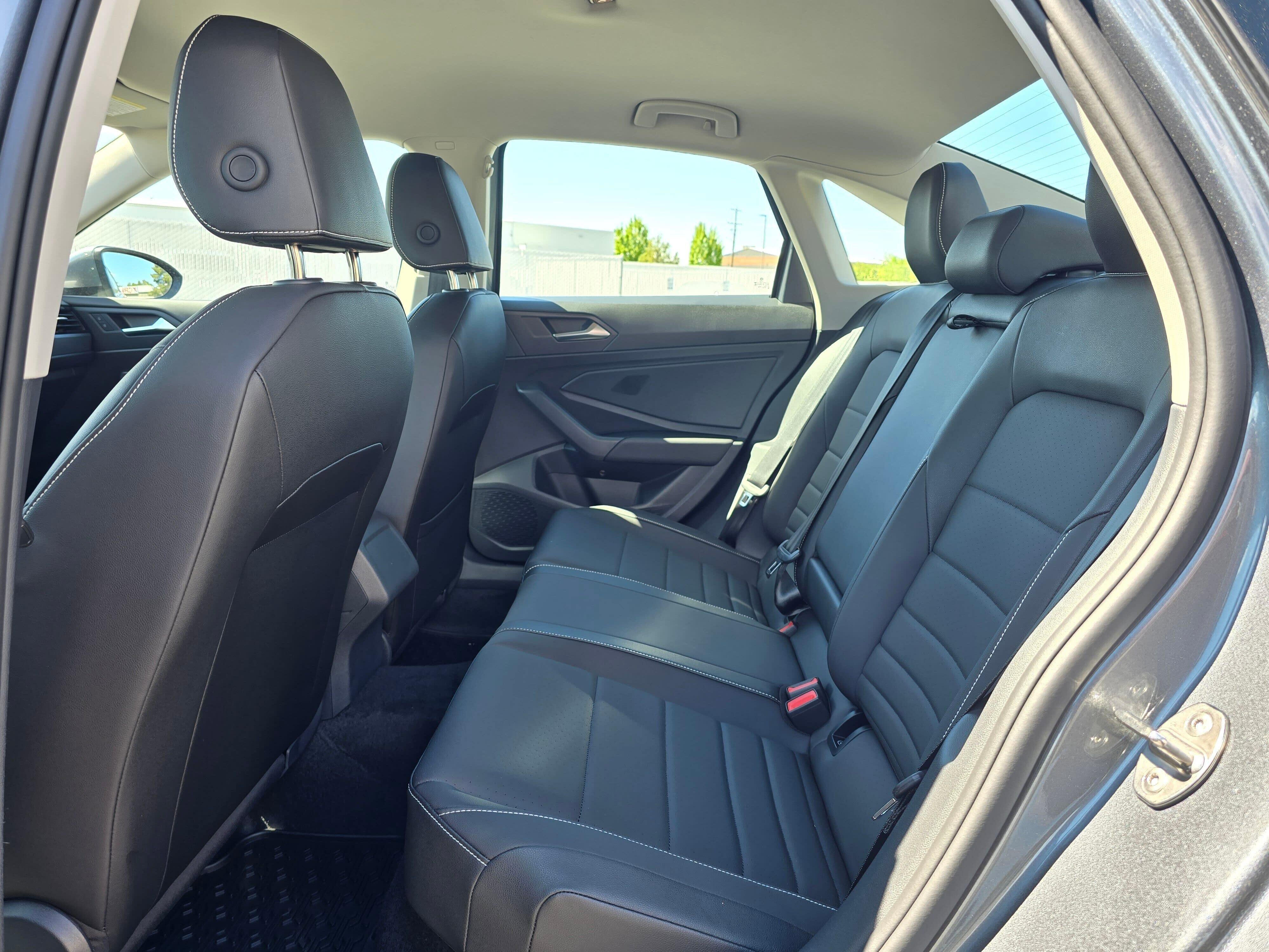 Used 2024 Volkswagen Jetta SE w/ Black Wheel Package FWD image 13