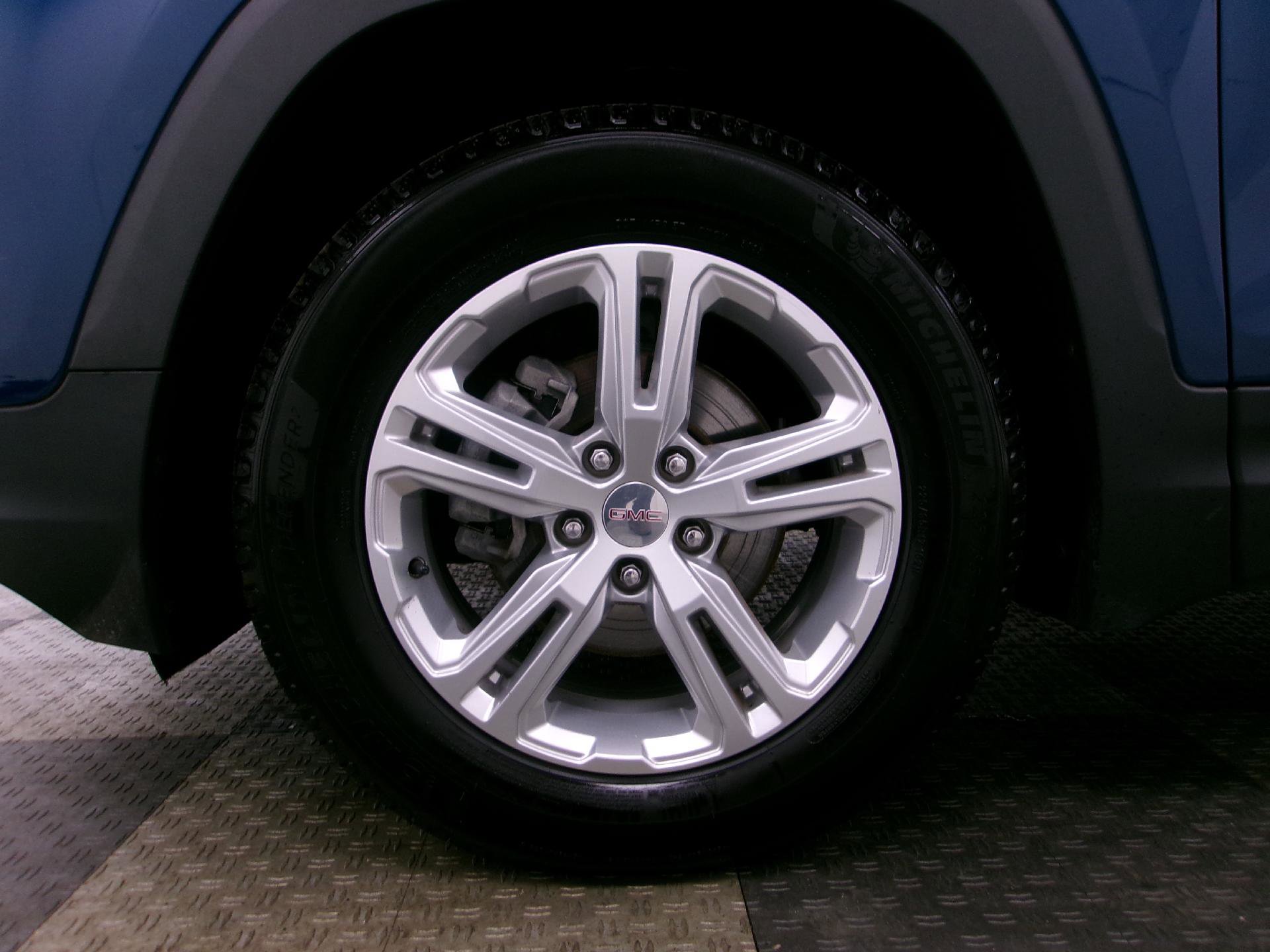 Used 2020 GMC Terrain SLE w/ Driver Convenience Package AWD/4WD image 16