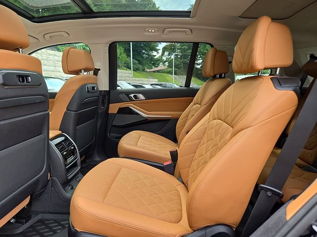 Certified 2024 BMW X7 xDrive40i w/ Premium Package AWD/4WD image 12
