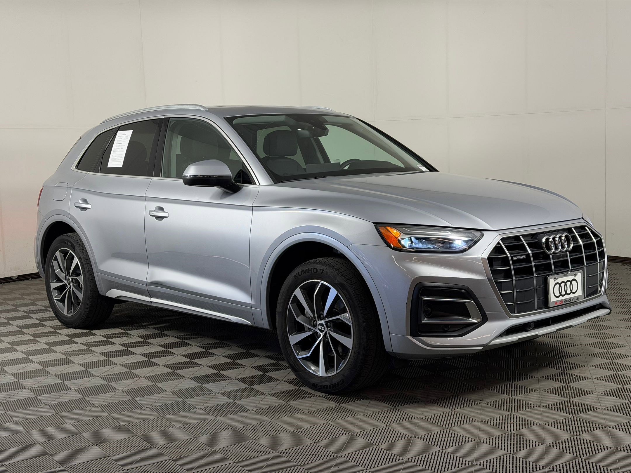 Used 2021 Audi Q5 2.0T Premium Plus w/ Premium Plus Package AWD/4WD image 7
