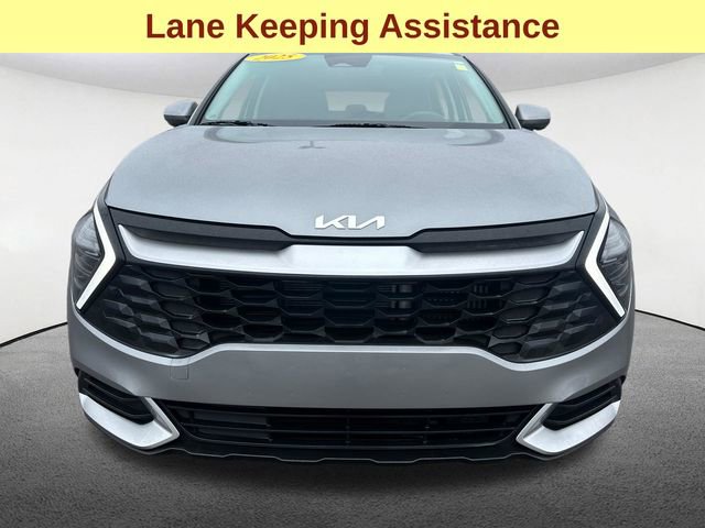 Used 2025 Kia Sportage LX image 4