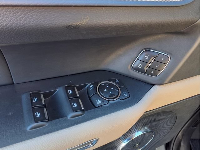 Used 2023 Ford Expedition Limited AWD/4WD image 18