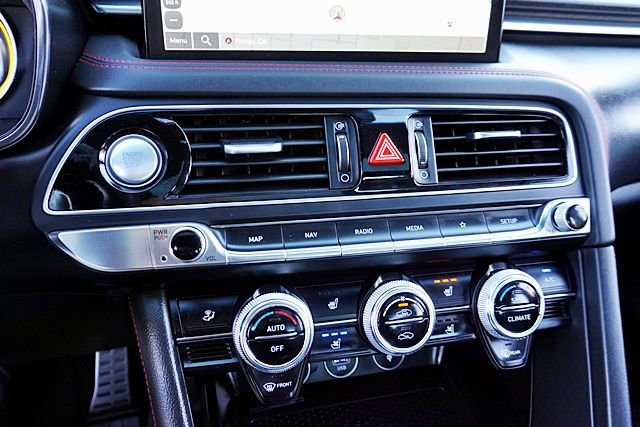 Used 2023 Genesis G70 2.0T w/ Sport Prestige Package image 29