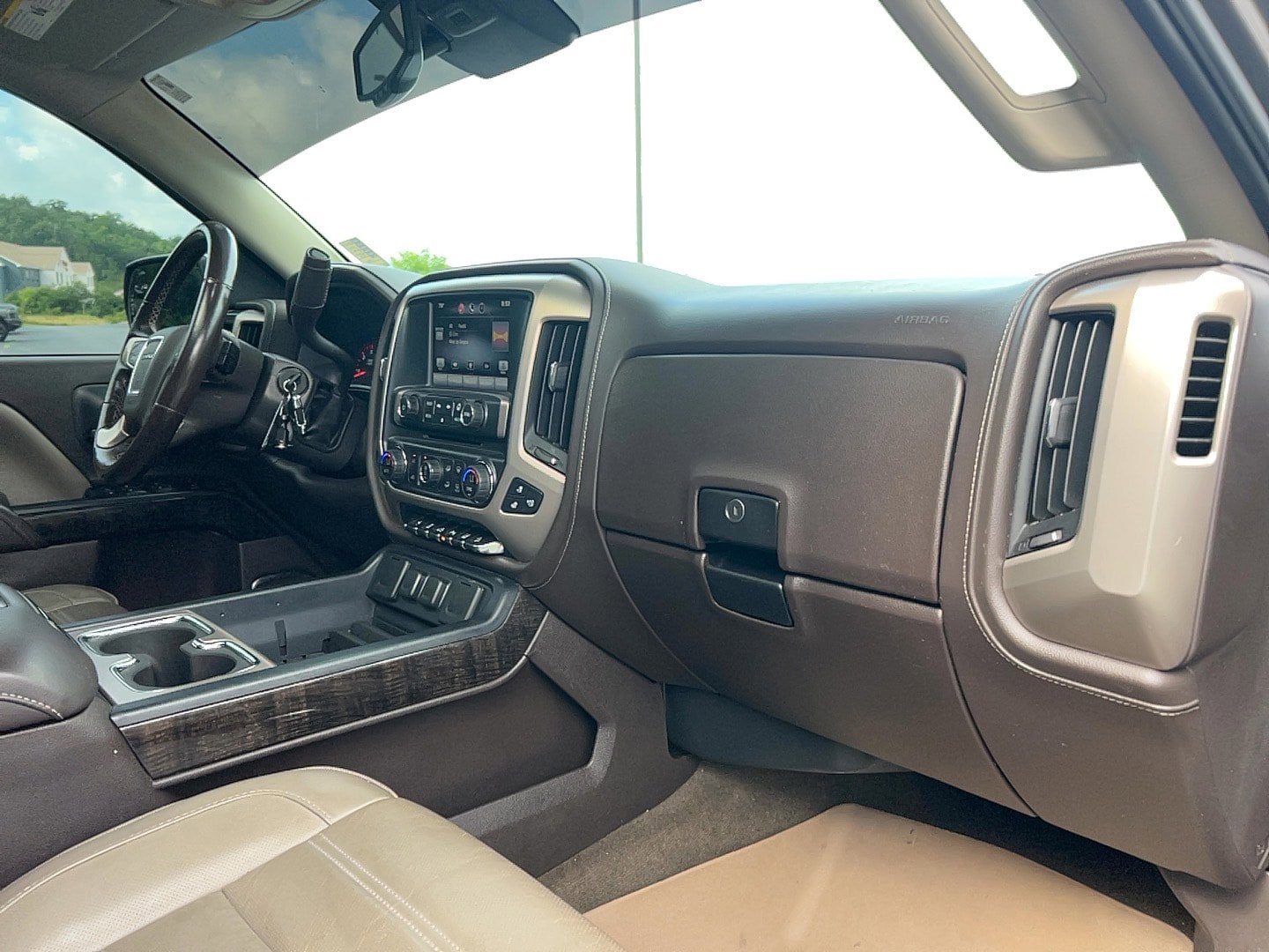 Used 2015 GMC Sierra 1500 Denali w/ Driver Alert Package AWD/4WD image 23