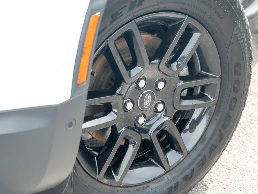 Used 2021 Land Rover Defender 110 S AWD/4WD image 11