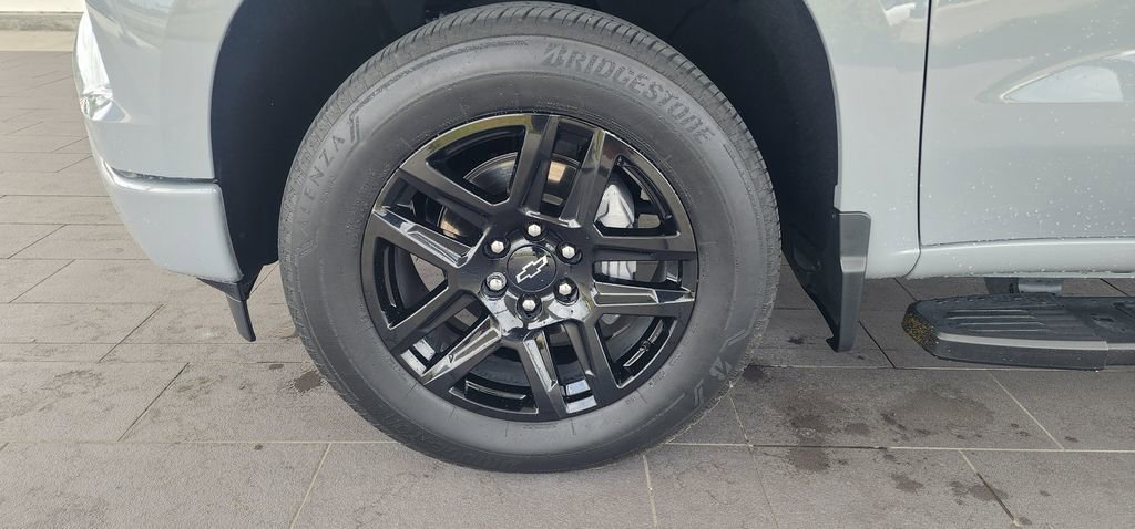 Used 2024 Chevrolet Silverado 1500 Custom w/ LPO, Dark Essentials Package RWD image 12