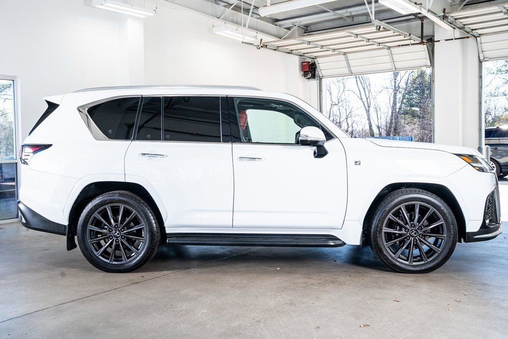 Used 2024 Lexus LX 600 F Sport image 5
