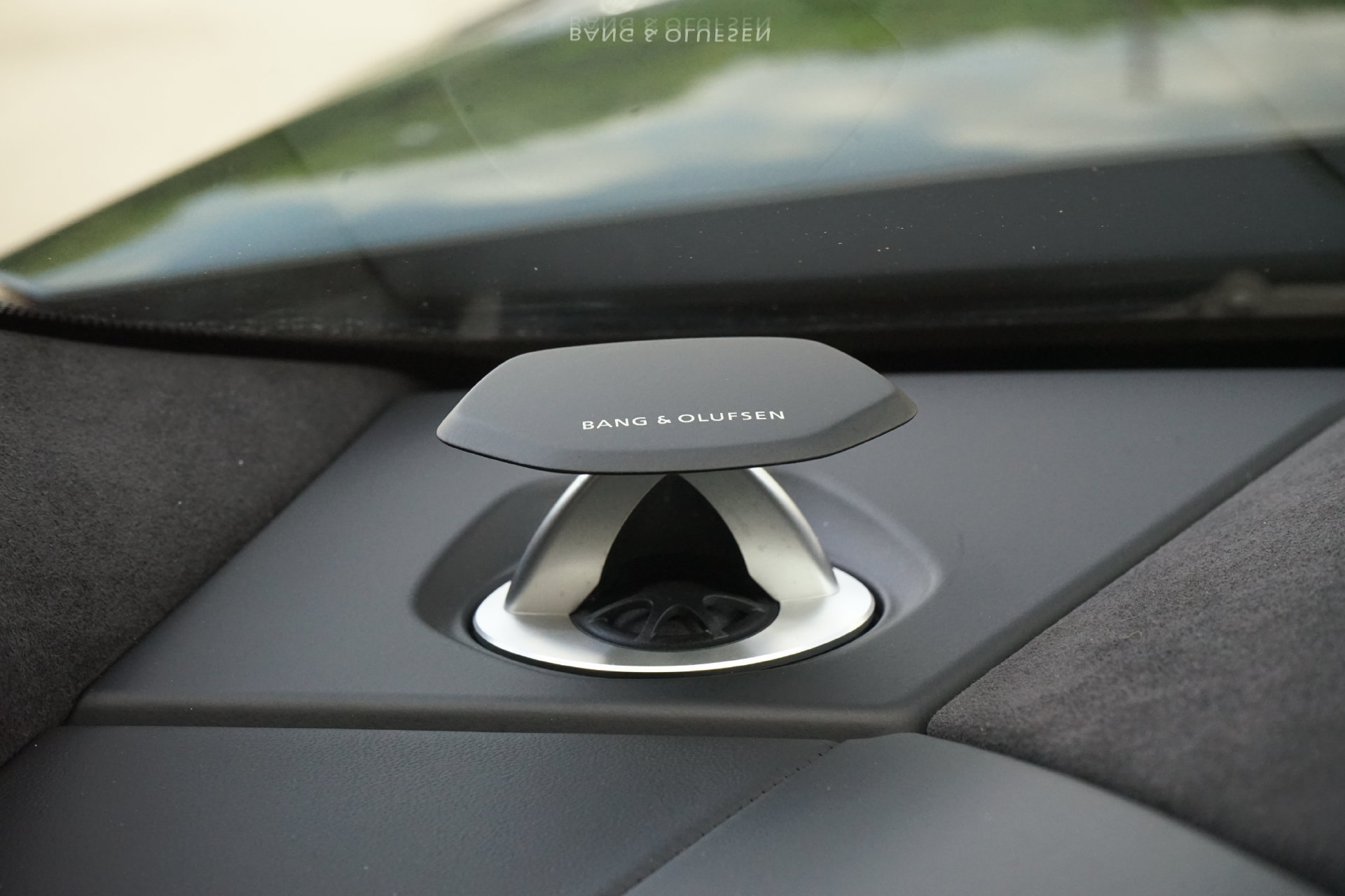 Used 2022 Lamborghini Urus AWD/4WD image 27