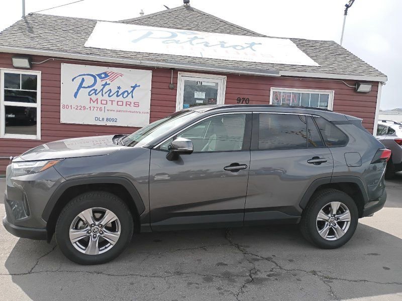 Used 2023 Toyota RAV4 XLE image 2