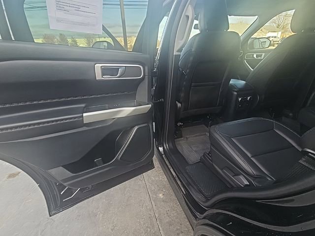 Used 2021 Ford Explorer XLT w/ Equipment Group 202A image 29