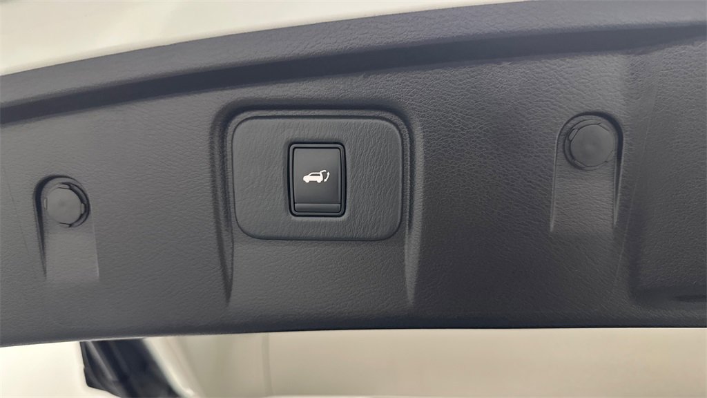 Certified 2021 Nissan Murano Platinum w/ Cargo Package image 21
