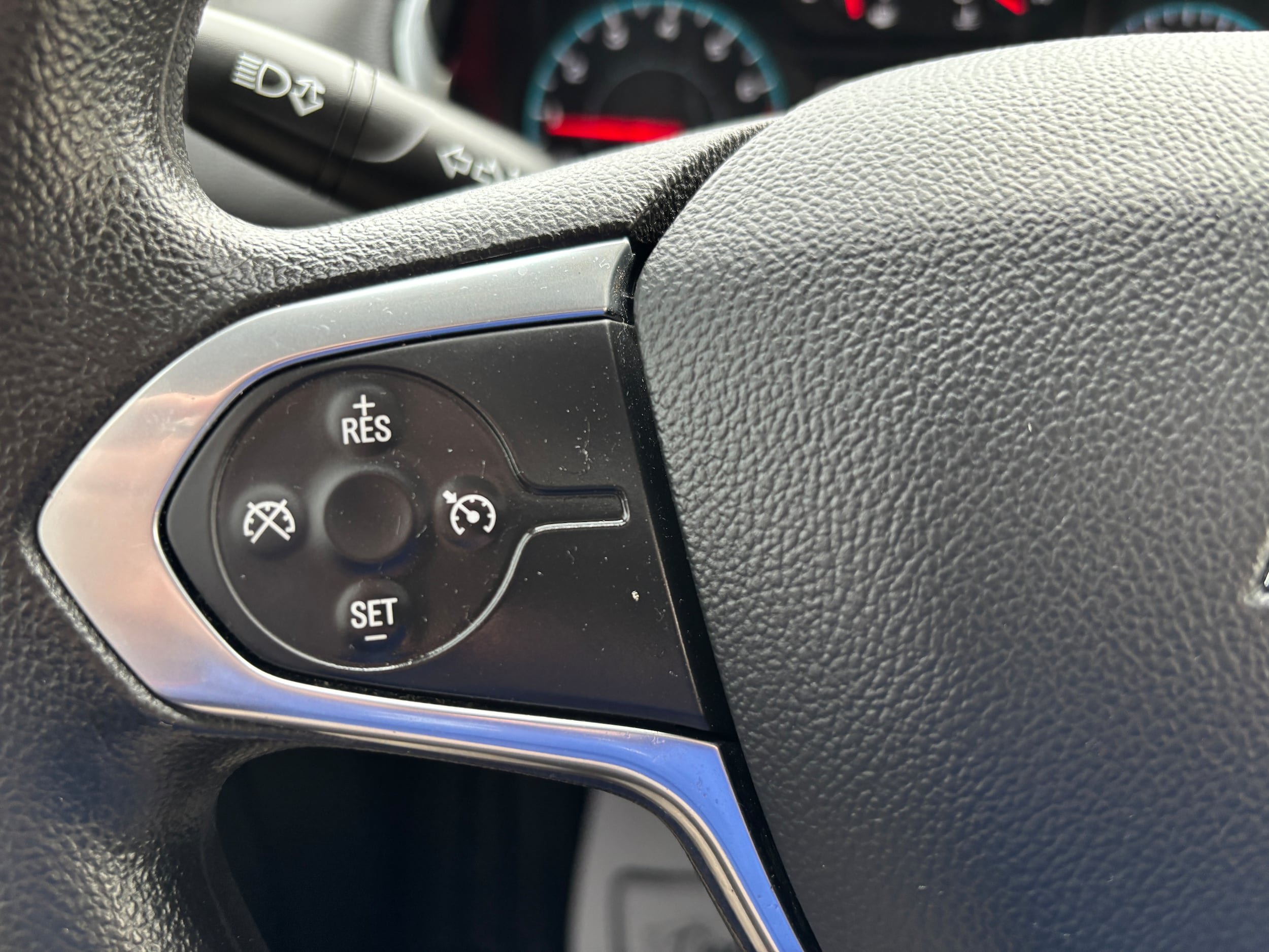 Used 2020 Chevrolet Traverse LS AWD/4WD image 18