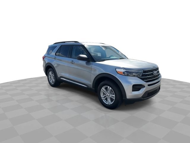 Used 2022 Ford Explorer XLT w/ Class IV Trailer Tow Package image 2