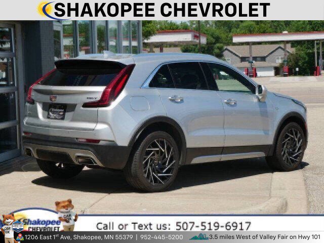 Used 2020 Cadillac XT4 Premium Luxury image 3