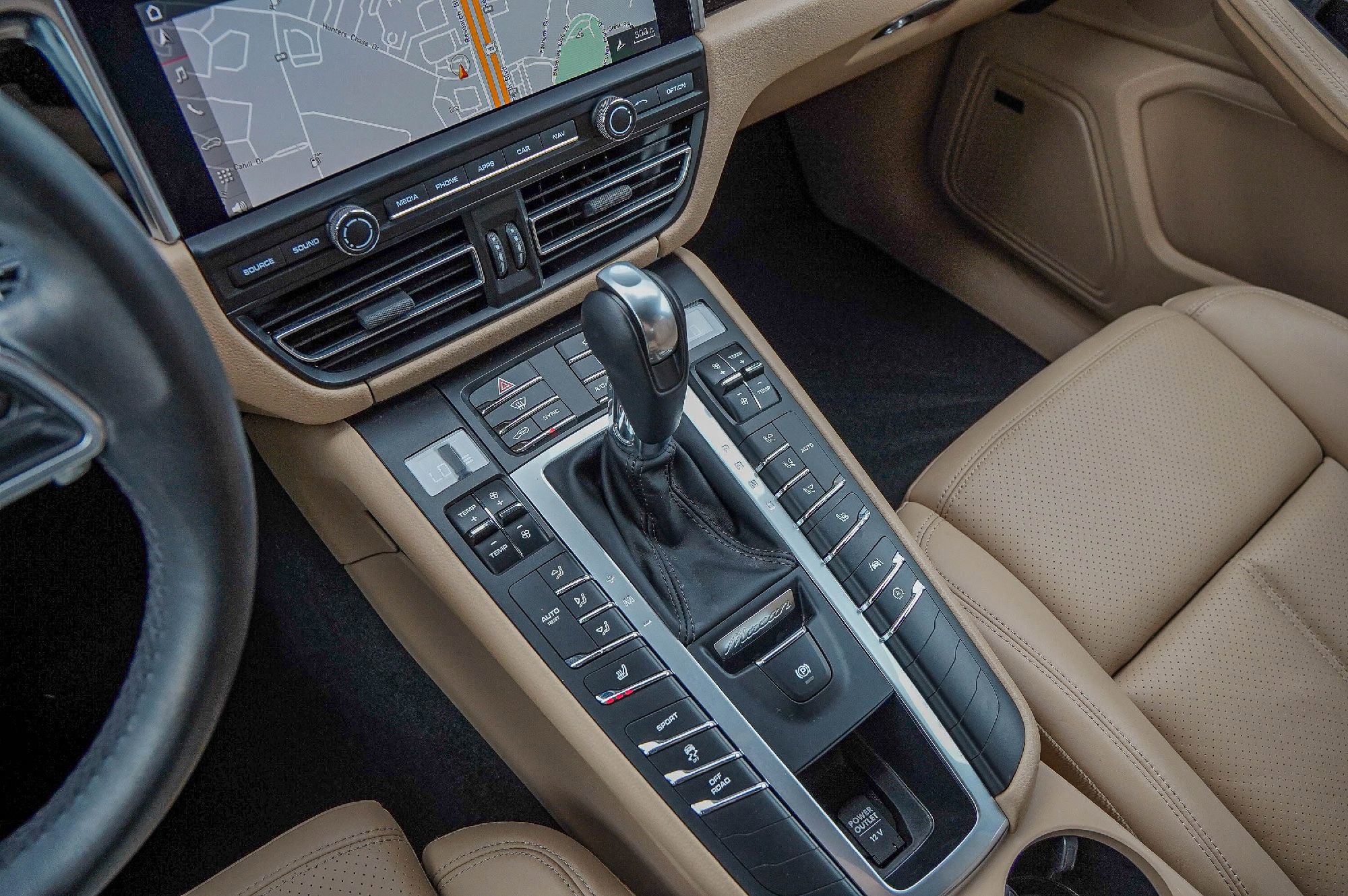 Used 2020 Porsche Macan image 17