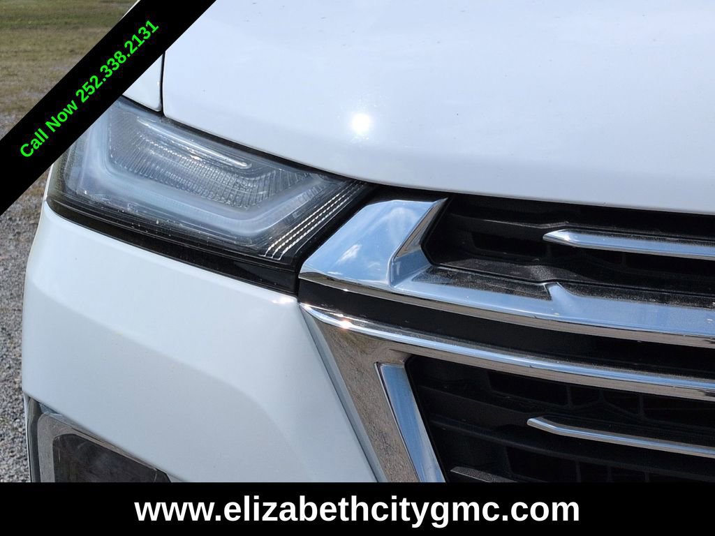 Used 2023 Chevrolet Traverse LT image 10