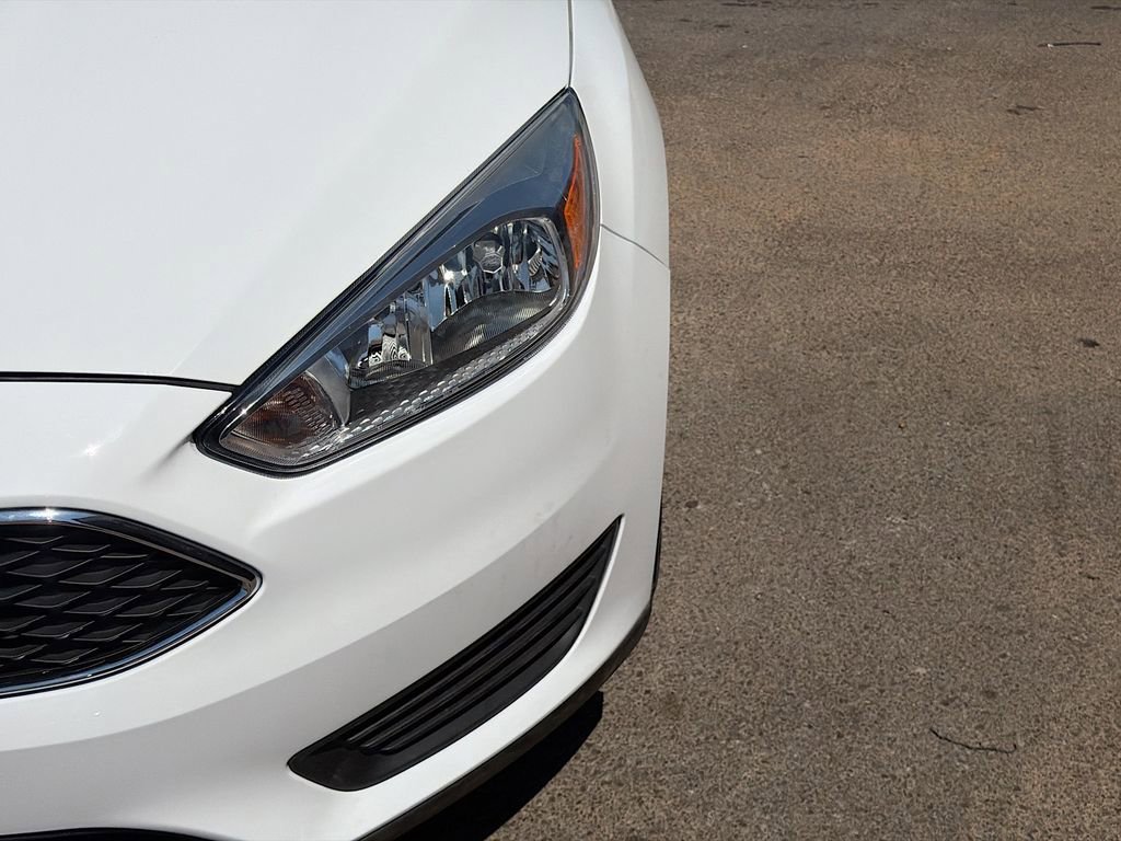 Used 2018 Ford Focus SE FWD image 10