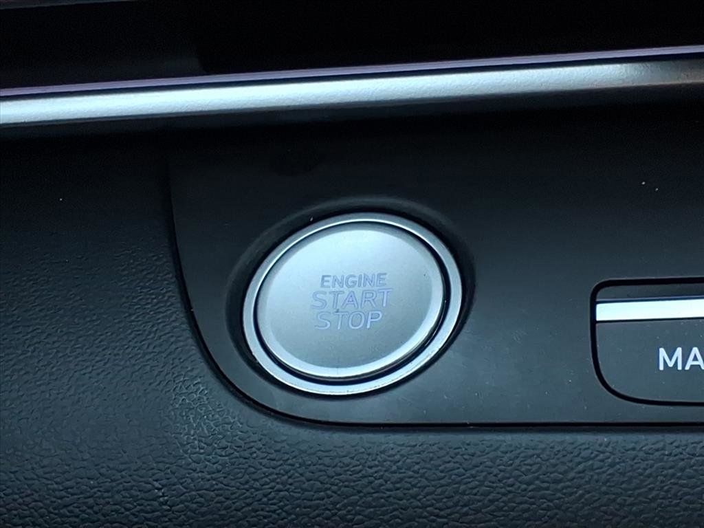 Certified 2024 Hyundai Elantra SEL image 24