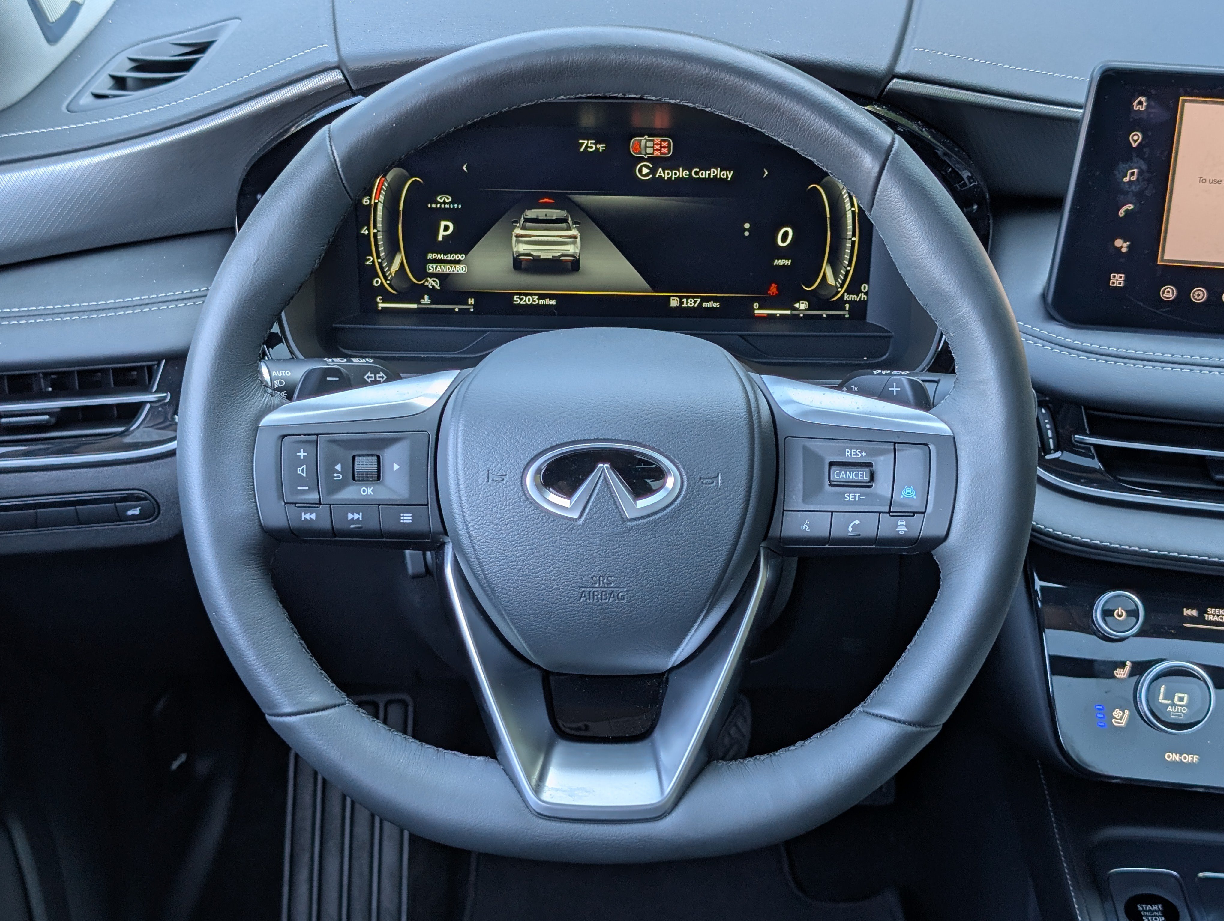 Used 2026 INFINITI QX60 Luxe w/ Family Package FWD image 27