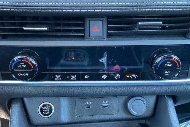 Used 2023 Nissan Rogue SV image 17