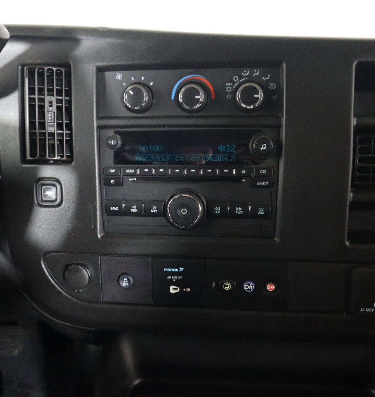 Used 2020 Chevrolet Express 2500 w/ Communications Package image 22