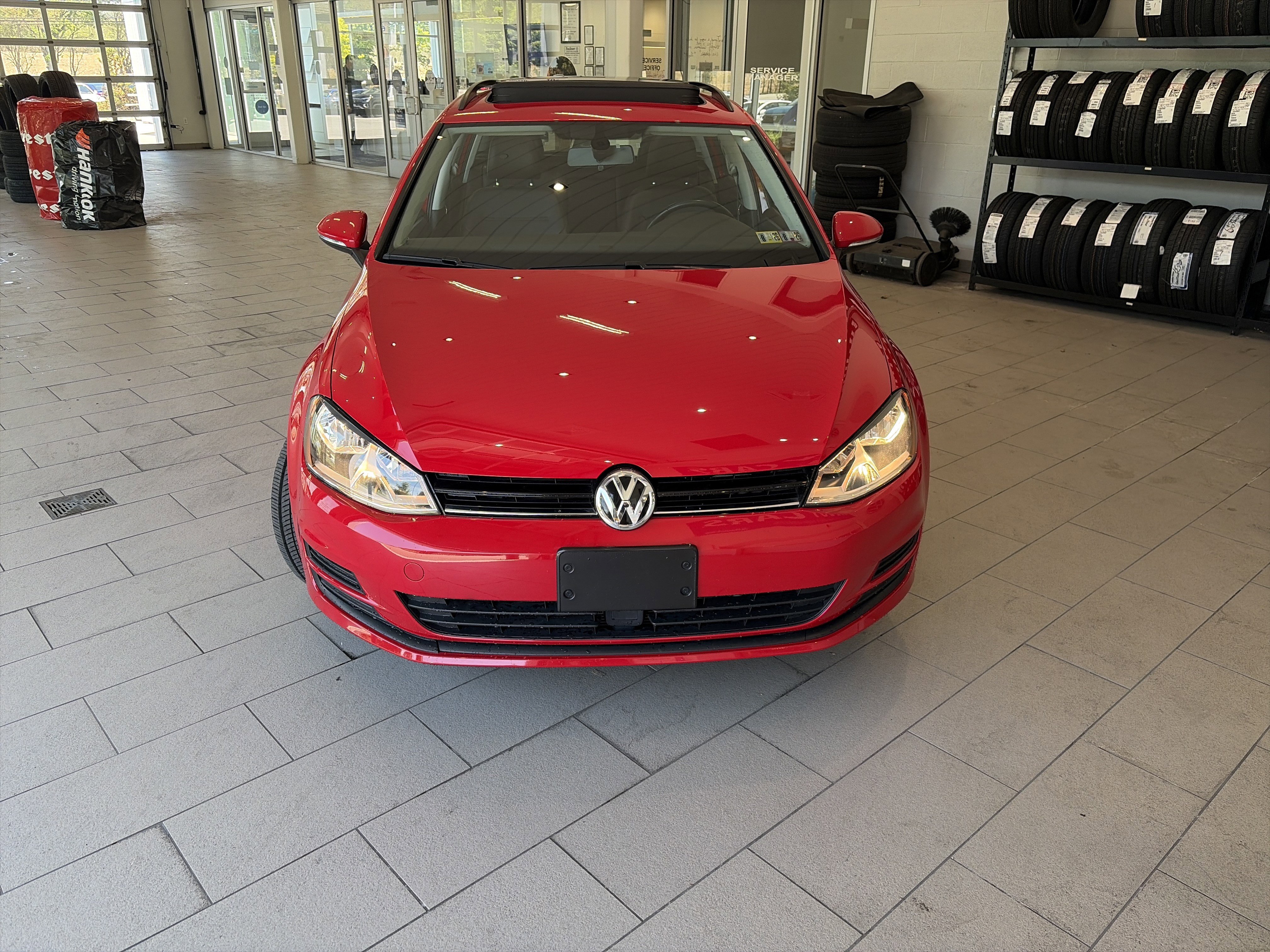 Used 2016 Volkswagen Golf Limited Edition FWD image 2