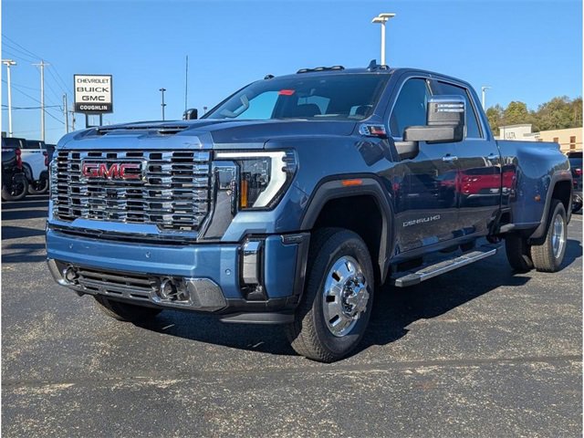 New 2026 GMC Sierra 3500 Denali w/ Denali Reserve Package image 3